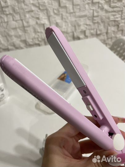 Выпрямитель для волос новый