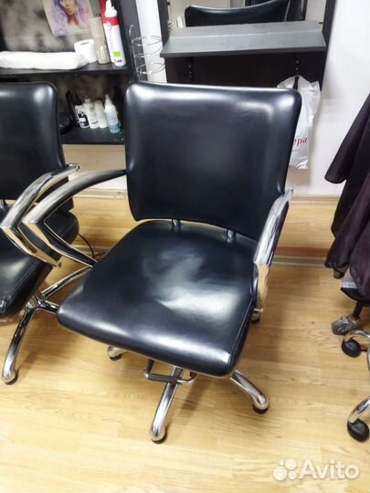 Парикмахерское кресло бу