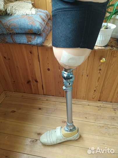 Протез правой ноги