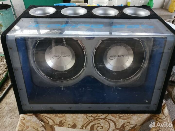 Автомобильный subwoofer