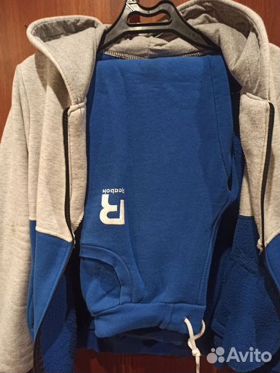 Спортивный костюм