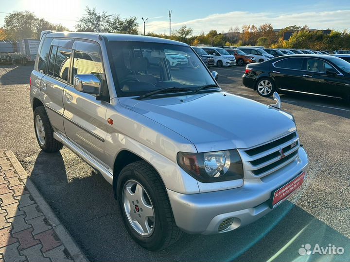 Mitsubishi Pajero iO 2.0 AT, 2002, 205 200 км