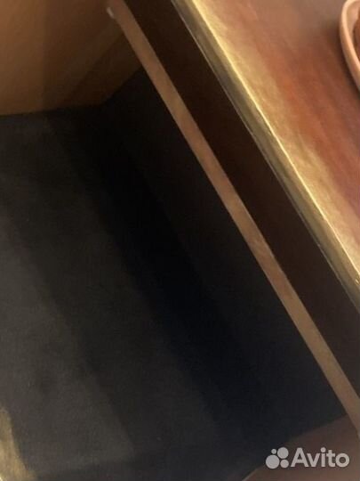 Тумбочка прикроватная