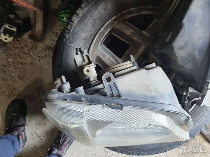 Фара передняя Renault logan 2007, 2012