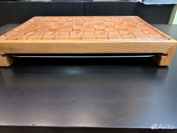 Торцевая разделочная доска с гастроемкостью