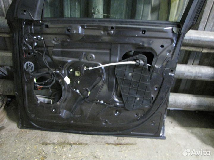 Дверь передняя правая Audi Q7 4L 2007