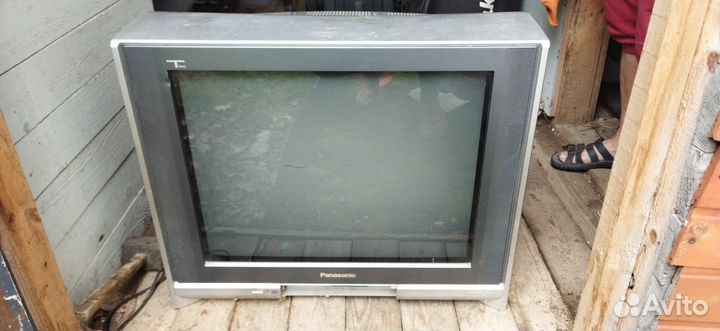 Телевизор Panasonic лучевой 25 дюймов