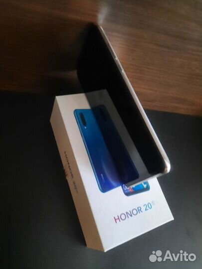 HONOR 20s, 6/128 ГБ