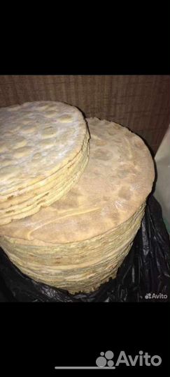 Масло Сыр Таматы Коржики Мёд