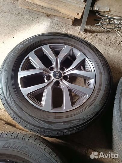 Диски оригинальные R17 kia sportage и резина