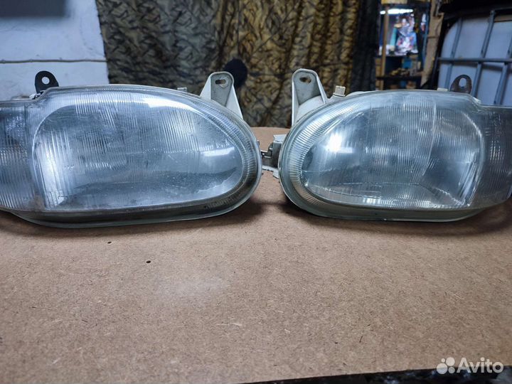 Фары Ford Escort
