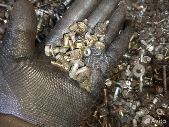 Гайки и болты