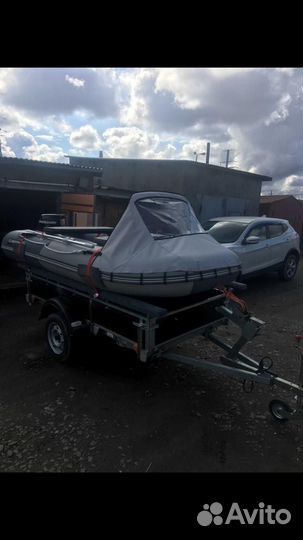 Надувная лодка Gladiator 330