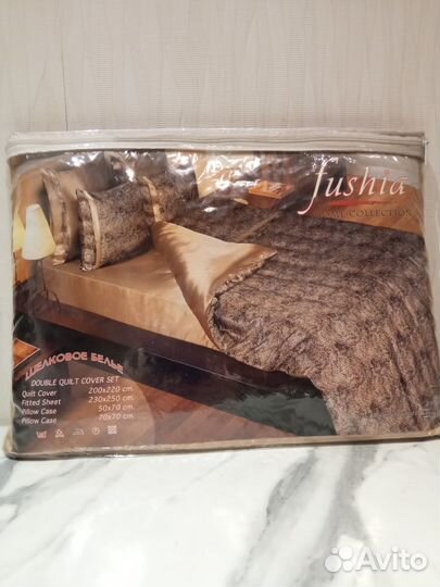 Комплект шелкового постельного белья