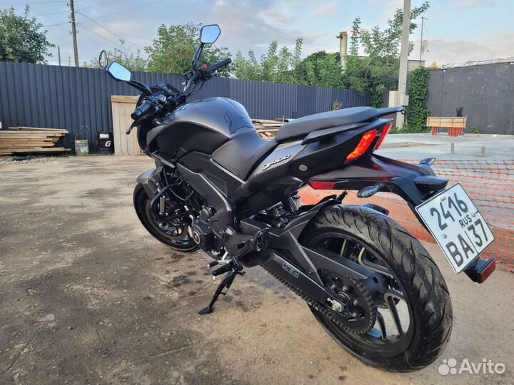 Мотоцикл Bajaj Dominar 400