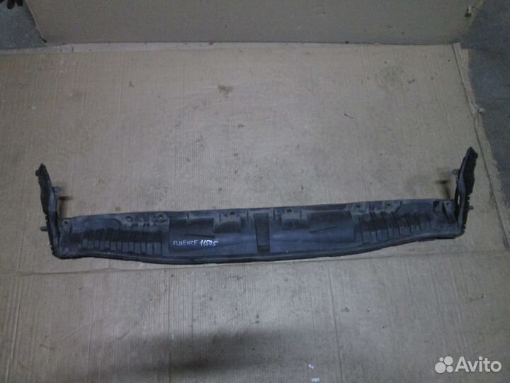 Накладка под жабо для Рено Флюенс Renault Fluence