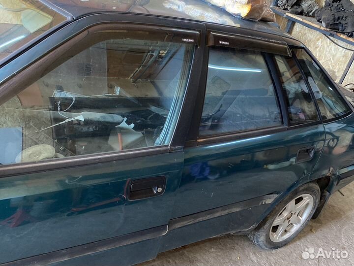 Стекло боковое Daewoo Espero