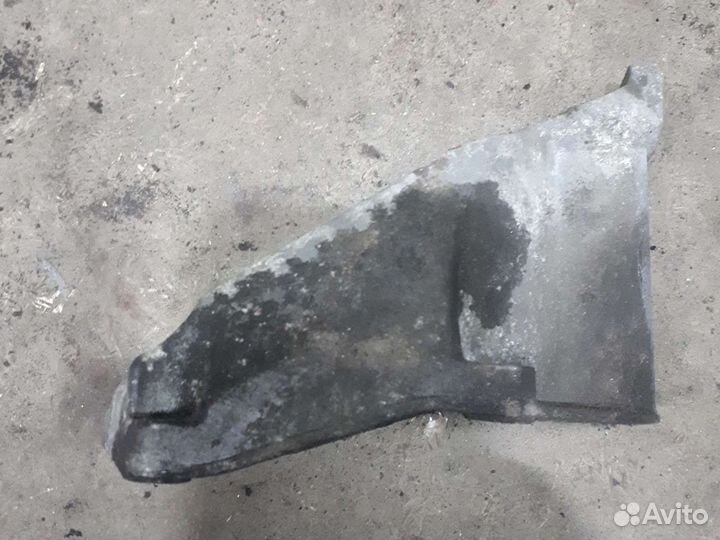 Левый кронштейн двигателя фольксваген пассат б5