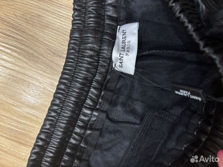 Шорты женские кожаные 46/48 новые