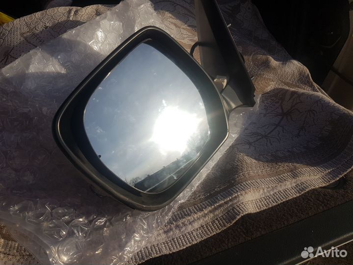 Боковое зеркало левое на Лэнд Крузер 200 12-21