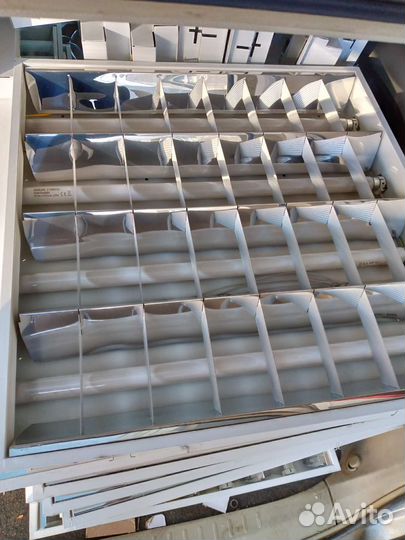 Светильник потолочный встраиваемый