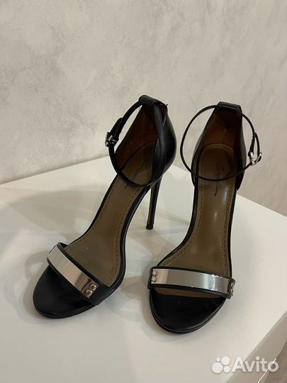 Босоножки Corso como размер 36