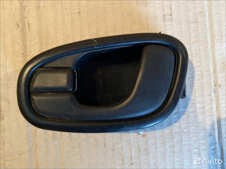 Ручка двери внутренняя передняя левая