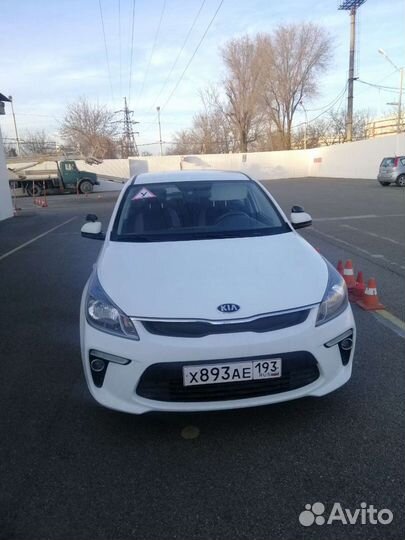 Автоинструктор, инструктор по вождению