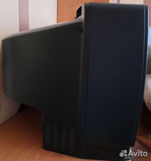 Телевизор цветной Hitachi