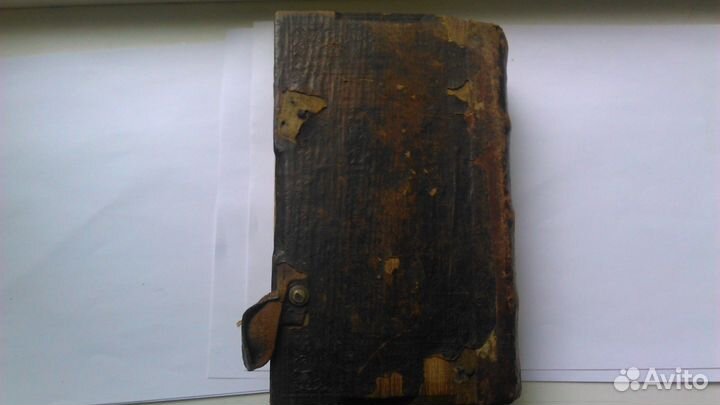 Старинная церковная книга