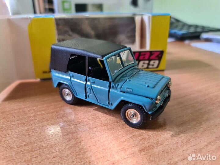 Модель СССР 1 43. УАЗ 469 грязно-синий