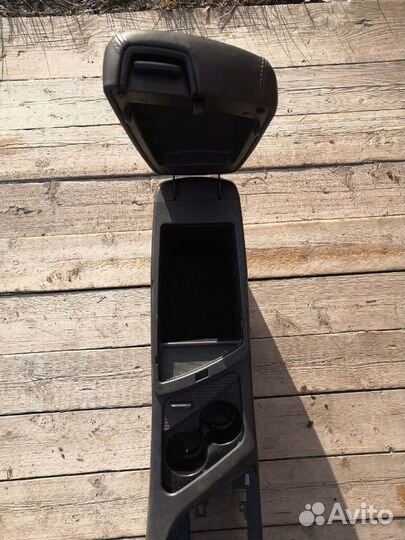 Подлокотник Kia Optima 3