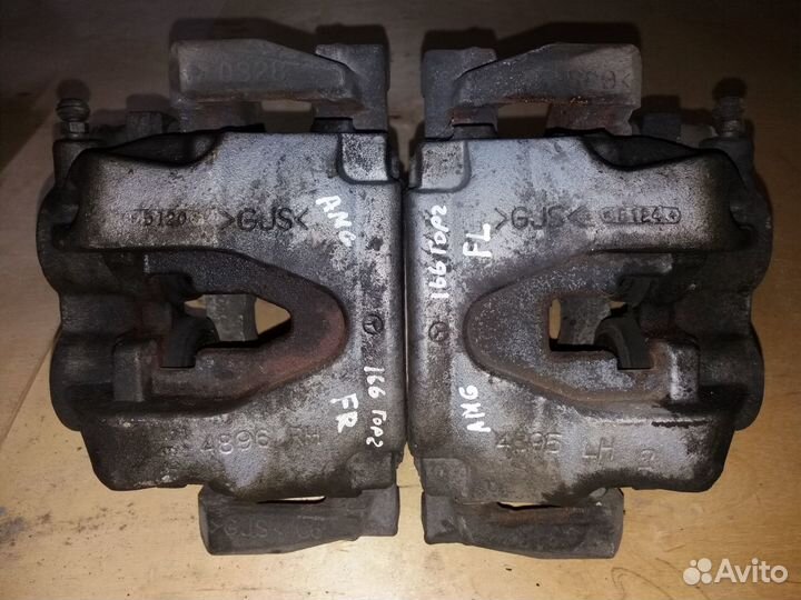 Суппорт передний левый Mercedes-Benz W166