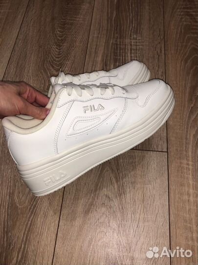 Кроссовки Fila новые 39