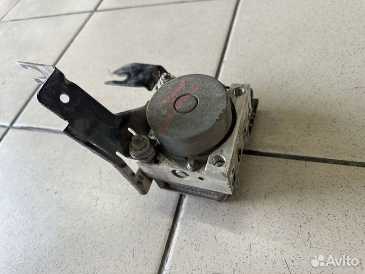 Блок абс ABS Рено Дастер Renault Duster 2012 2.0