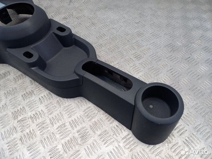 Консоль центральная (тоннель) Mitsubishi Colt 6