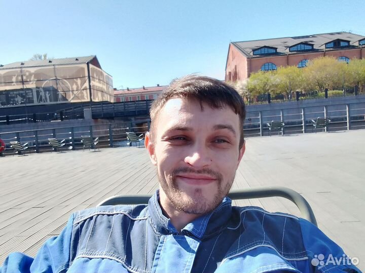 Монтажник, бригадир, производитель работ, менеджер