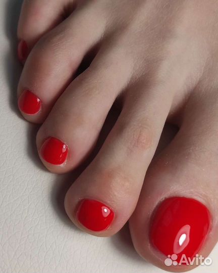 Маникюр и педикюр