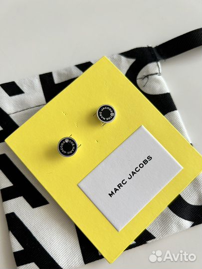 Серьги пуссеты Marc Jacobs