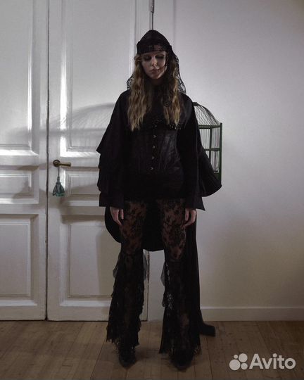 Кружевные брюки Nun