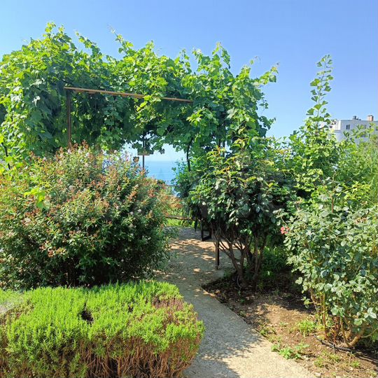 3-к. квартира, 125 м², 6/8 эт.