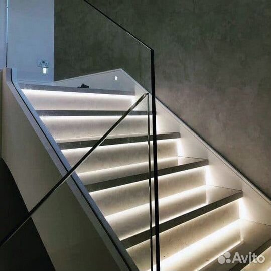 Подсветка ступеней лестницы