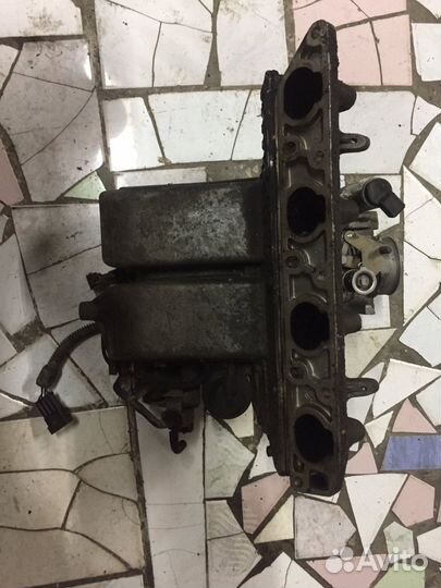 Коллектор впускной Opel Vectra B 1.8 X18XE