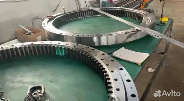 Опорно поворотный подшипник