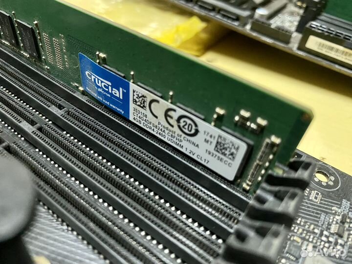 Материнская плата Asus Strix B250F Gaming в сборе