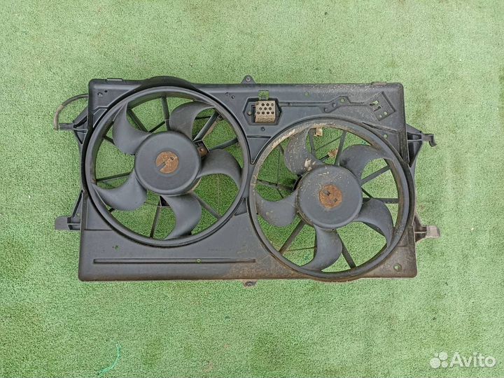 Диффузор радиатора Ford Focus 1 универсал 2.0 2002