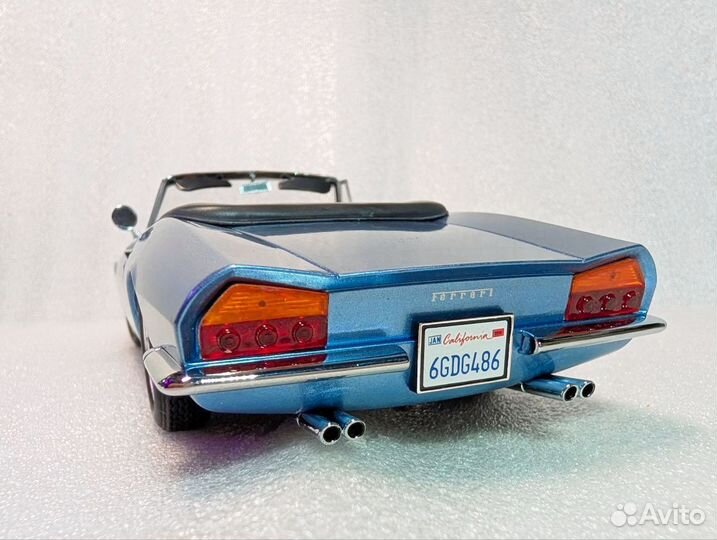 Ferrari 365 California Spyder 1966. 1/18 KK Scale