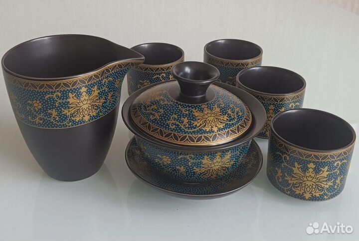 Фарфровый сервиз для чайной церемонии