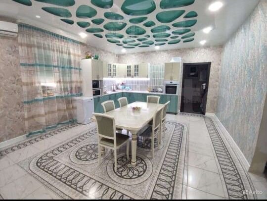 Дом 173 м² на участке 6 сот.