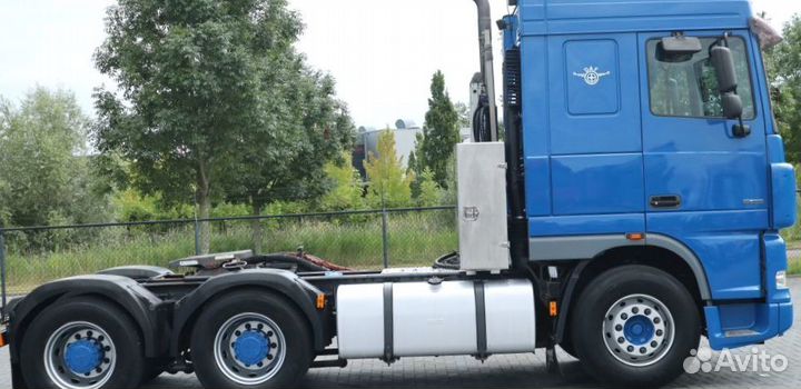 В разборке грузовик DAF,XF 95 2002-2005